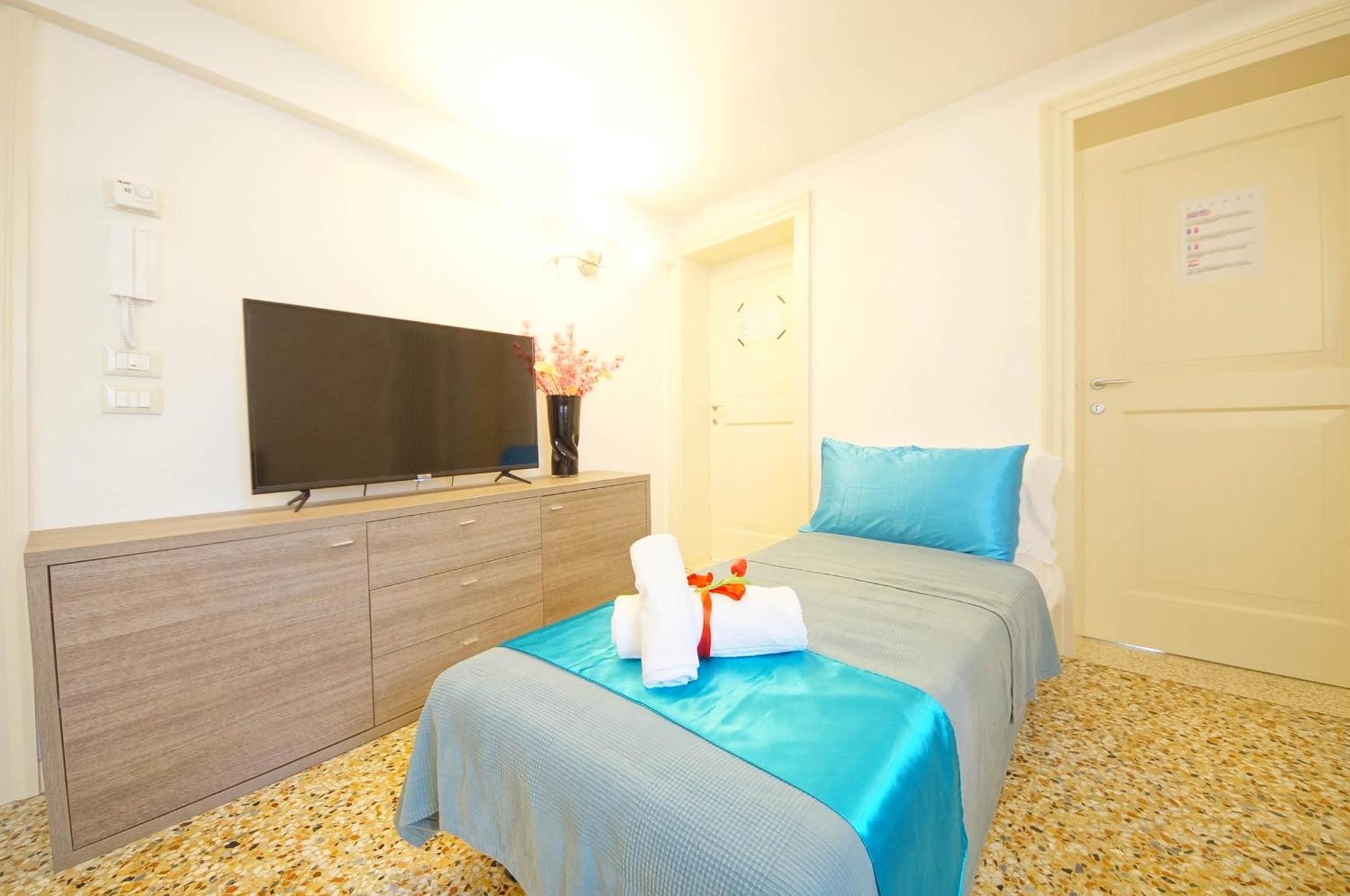 Sant'Aponal Apartment Rialto Veneţia Exterior foto